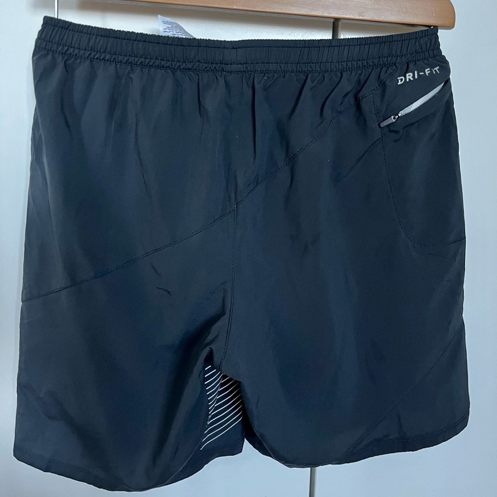 Nike Running Shorts - Picture 3 of 7
